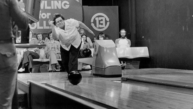 Televised bowling show, 1970s studio broadcast